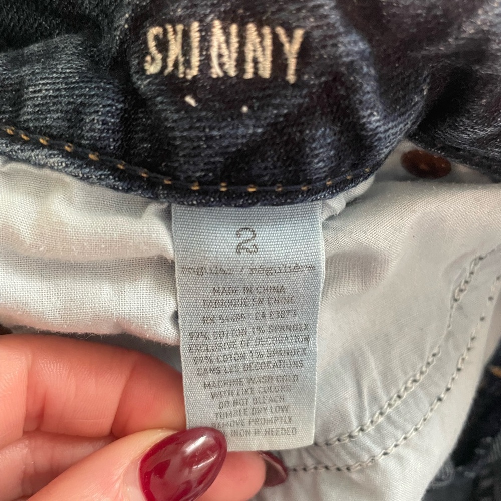 American Eagle Skinny Dark Wash Denim Capris Size 2 - Picture 4 of 4